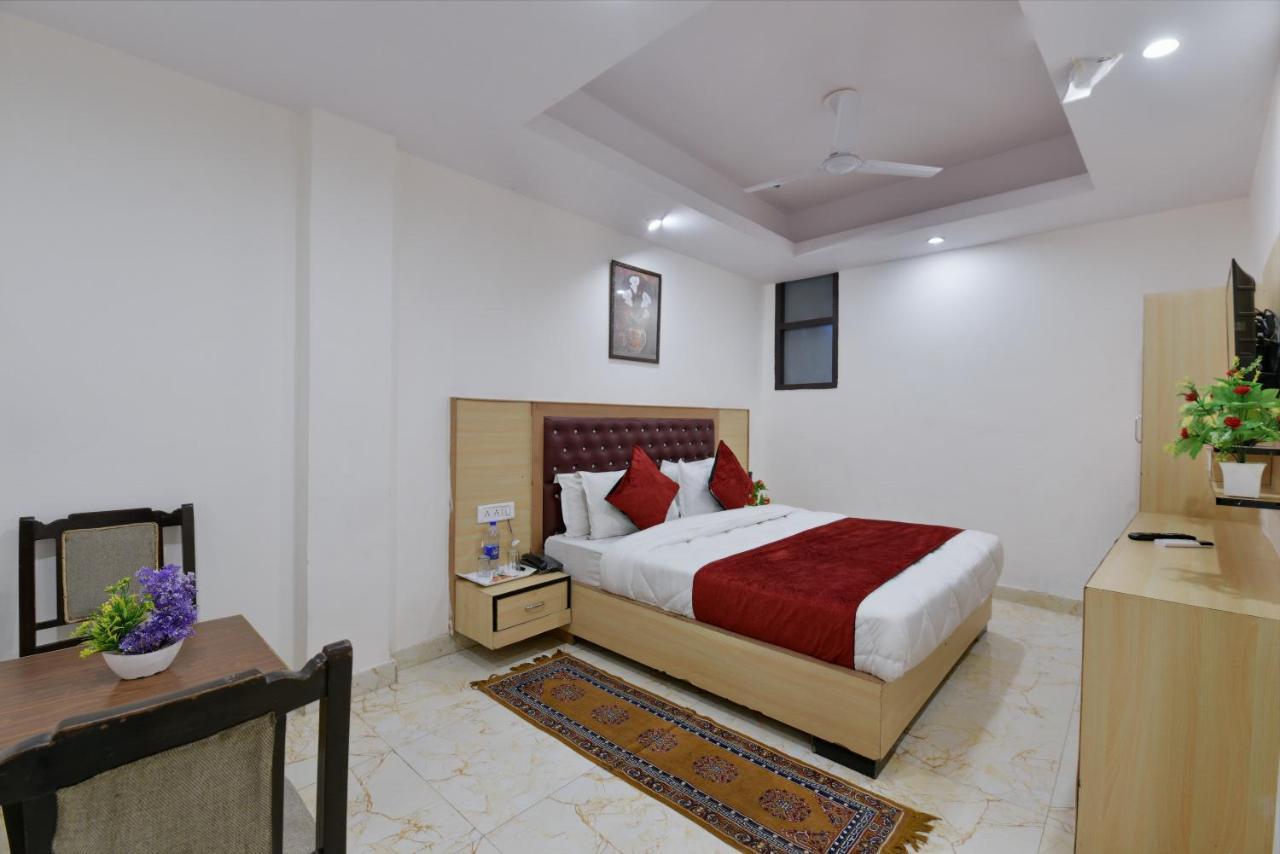 Hotel Hari International - Noida Sector 11 外观 照片