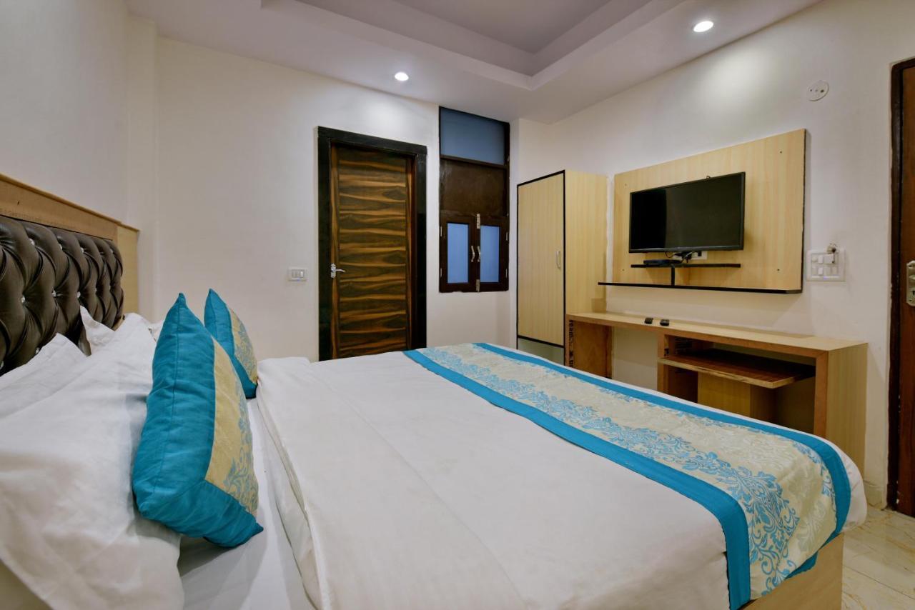 Hotel Hari International - Noida Sector 11 外观 照片
