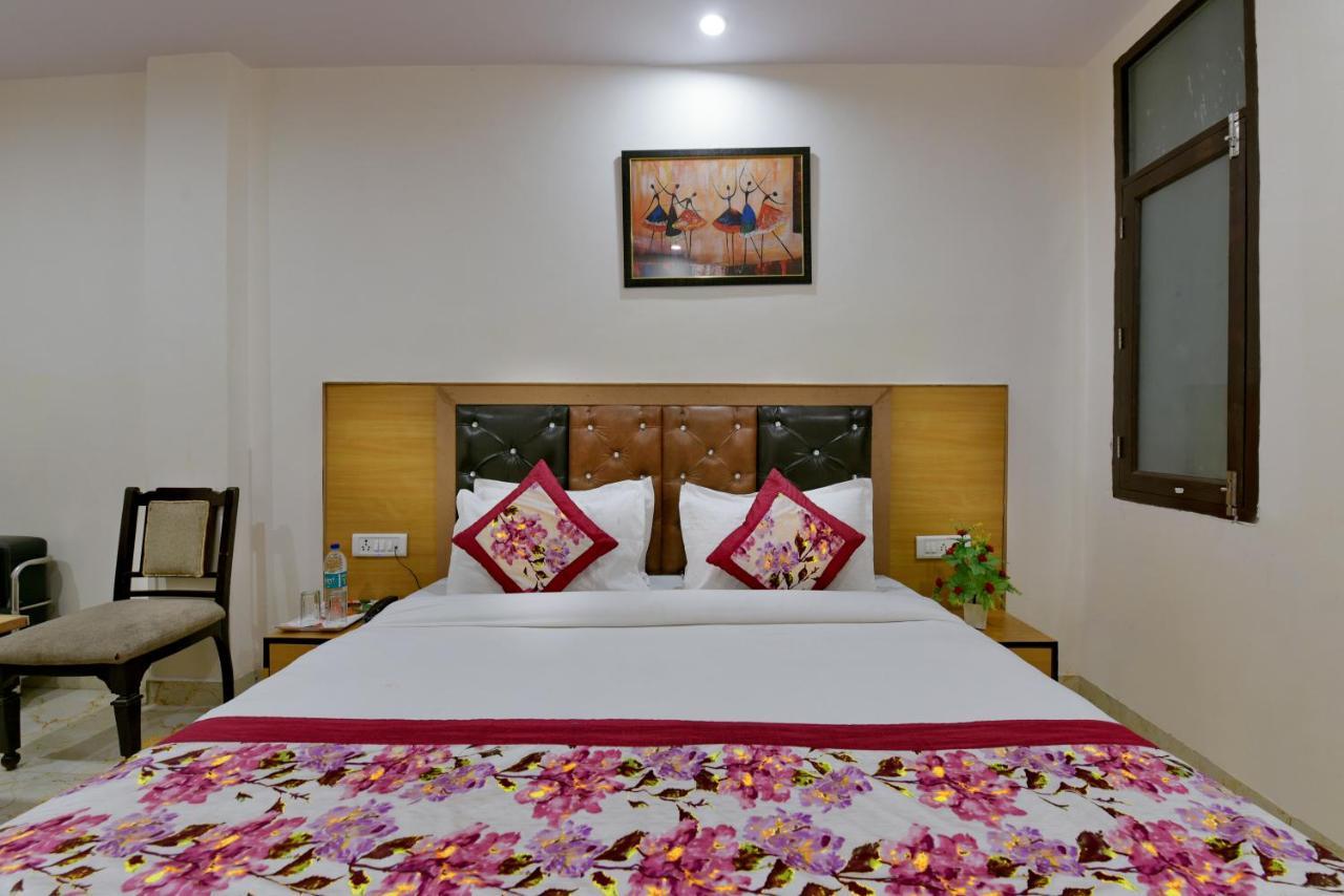Hotel Hari International - Noida Sector 11 外观 照片