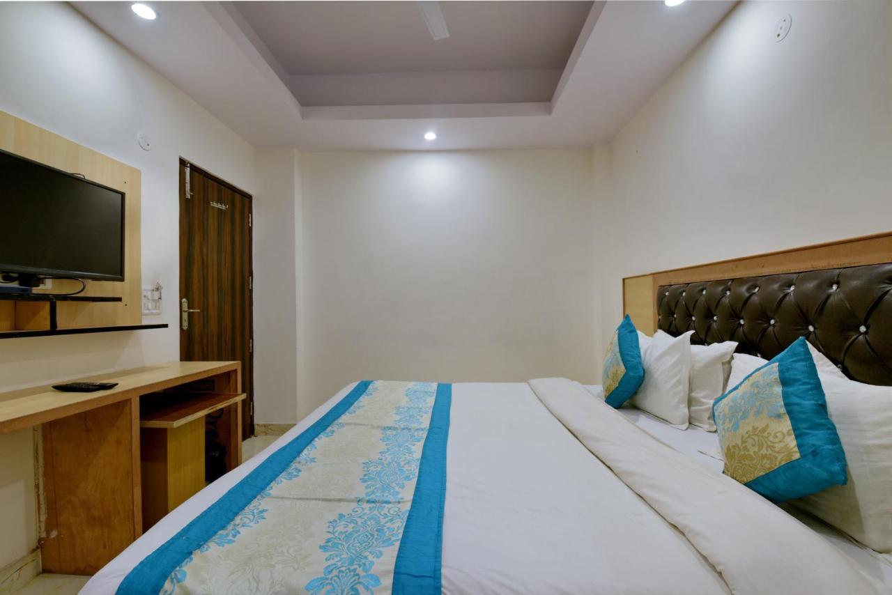 Hotel Hari International - Noida Sector 11 外观 照片