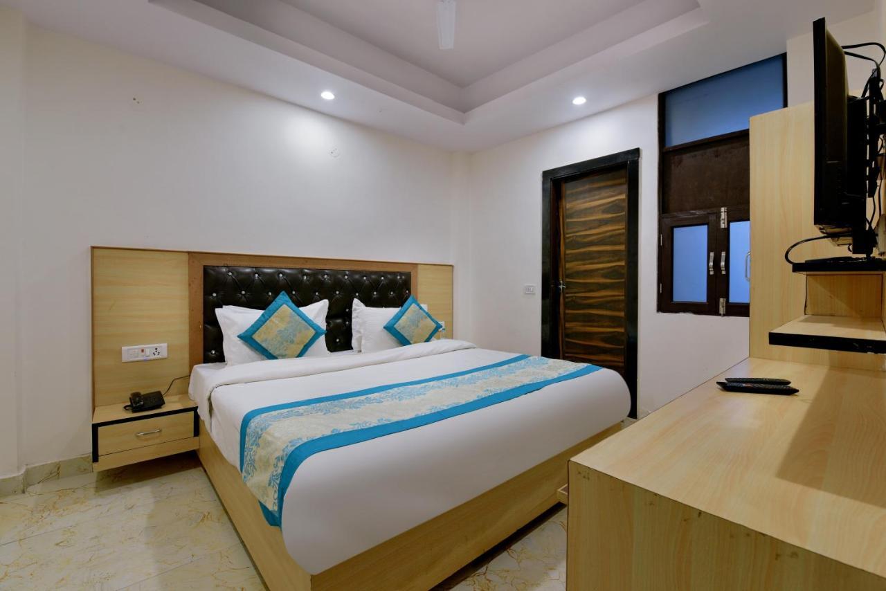 Hotel Hari International - Noida Sector 11 外观 照片