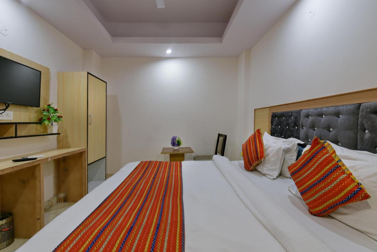 Hotel Hari International - Noida Sector 11 外观 照片