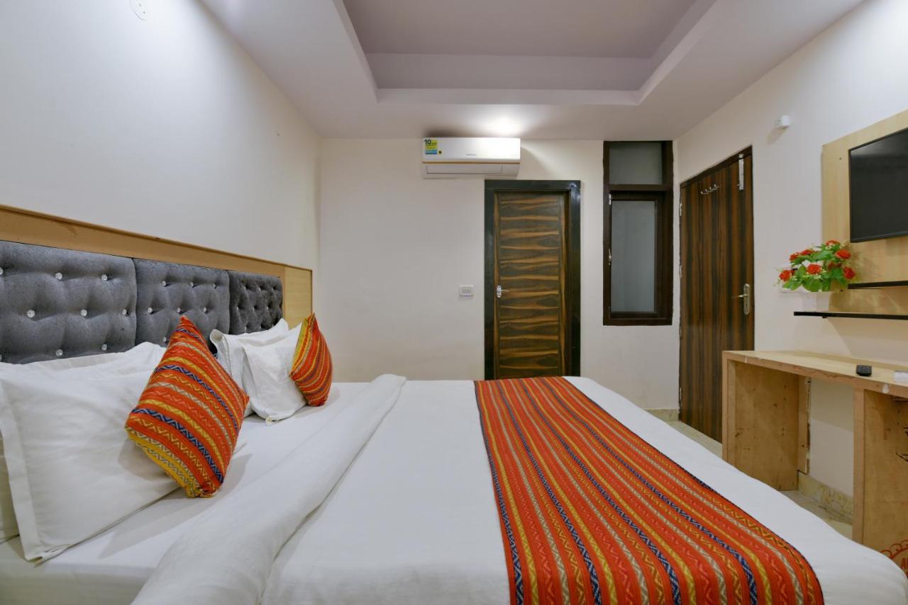 Hotel Hari International - Noida Sector 11 外观 照片